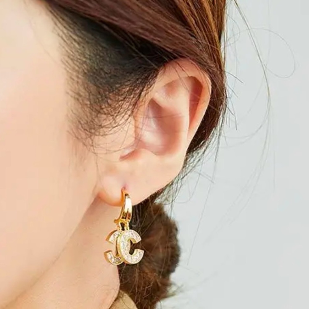 NEW CC Elegant Earrings Fashion Gold Tone with Rhinestones Letter Studs - Picture 5 of 5